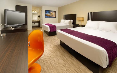 Deluxe Double Queen Room